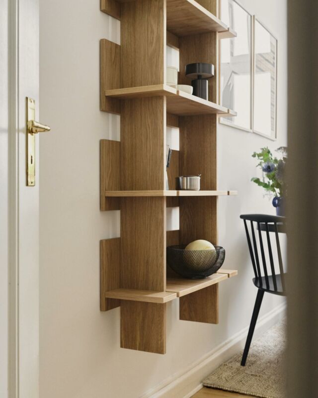 In this Berlin apartment a kitchen is a place for preparing meals together and creative meetings with selected designs in the background. The Norwegian Wood Shelving Unit complements the entire space and allows the household to enjoy its geometric form on a daily basis. This furniture displays noteworthy objects and allows easy access to the most frequently used kitchen accessories.

Choose your own Shelving Unit and enjoy the quality of the design. Link in bio.