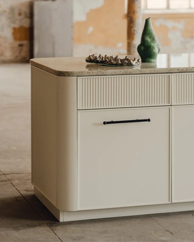 Our curved panels are available in all signature finishes. Whether you prefer the lacquers of the Terra and Memphis collections or the premium veneers of our Norwegian Wood and Artisan series, you can easily match our curved panels to your interior. Explore our full offer of curved panels on the website and take advantage of our Summer Sale, ending July 5th. Discover more via the link in our bio.