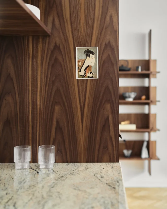 American Walnut is the perfect choice for those who appreciate classic elegance and timeless style. As the centerpiece of our Norwegian Wood collection, this premium veneer is distinguished by its decorative, irregular grain, bringing a sense of sophisticated warmth and organic drama to your interior.

Explore the Norwegian Wood collection on our website.