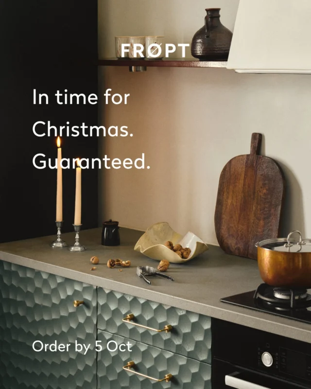 These are the final days to order your fronts and still receive delivery in time for Christmas. Decide by Monday, October 5th and plan your festive season without the rush. More info: link in our bio.